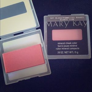 MaryKay blush Shy Blush Color